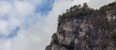 Felsvorsprung, Monte di Fuori bei Bignasco, Ticino, Svizera